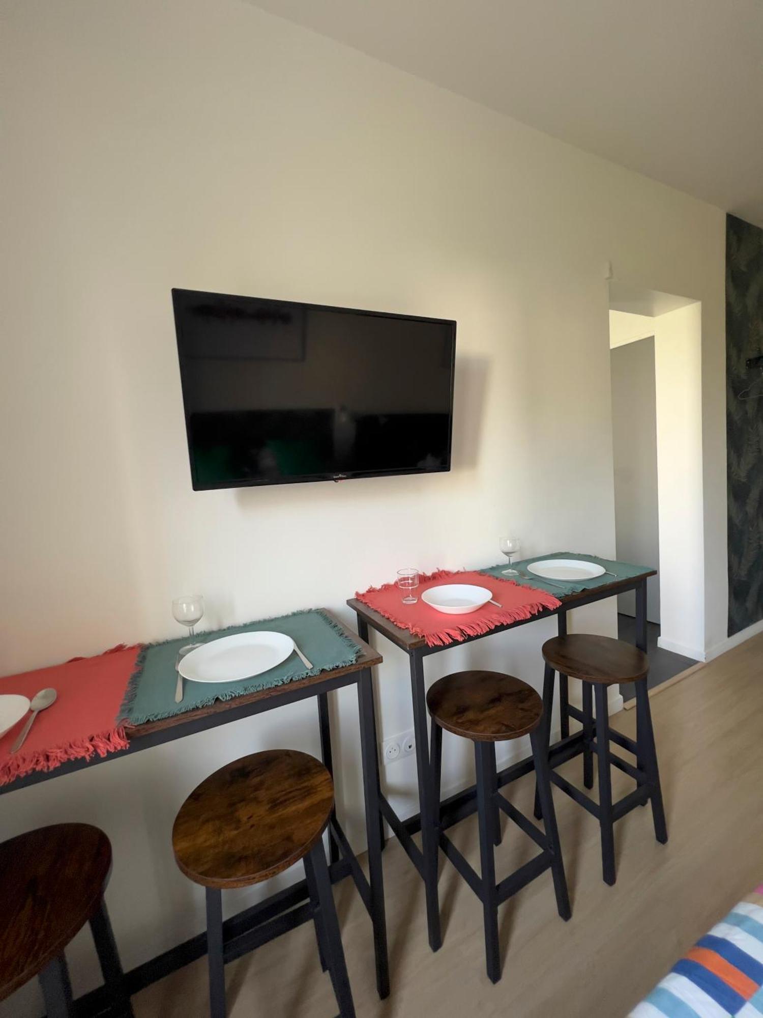Studios Cozy 2A4 Pers Avec Jardin I Proche Futuroscope Châtellerault Kültér fotó